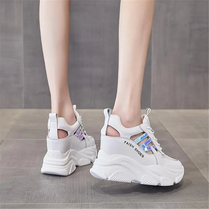AIRY – Ultra-Light White Sneakers with Wedge Comfort"