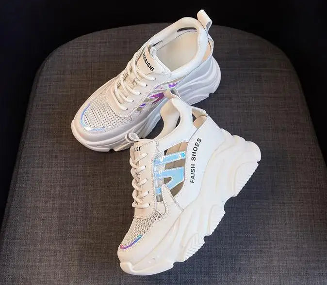 AIRY – Ultra-Light White Sneakers with Wedge Comfort"