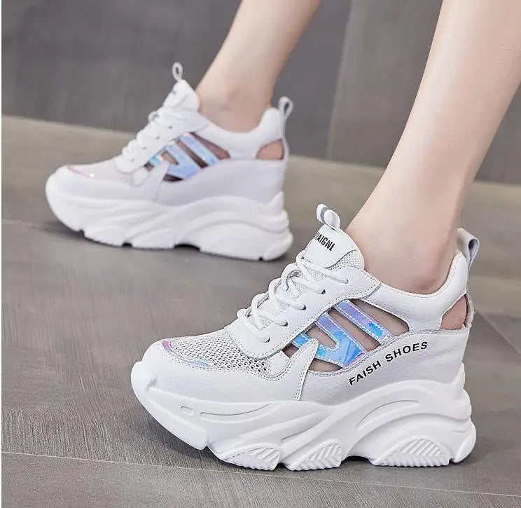 AIRY – Ultra-Light White Sneakers with Wedge Comfort"