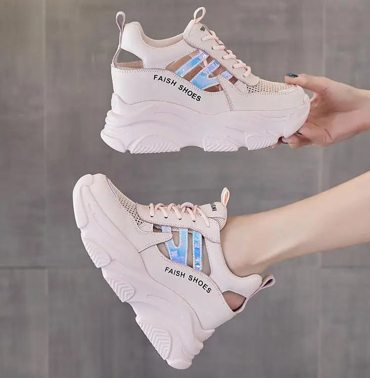 AIRY – Ultra-Light White Sneakers with Wedge Comfort"