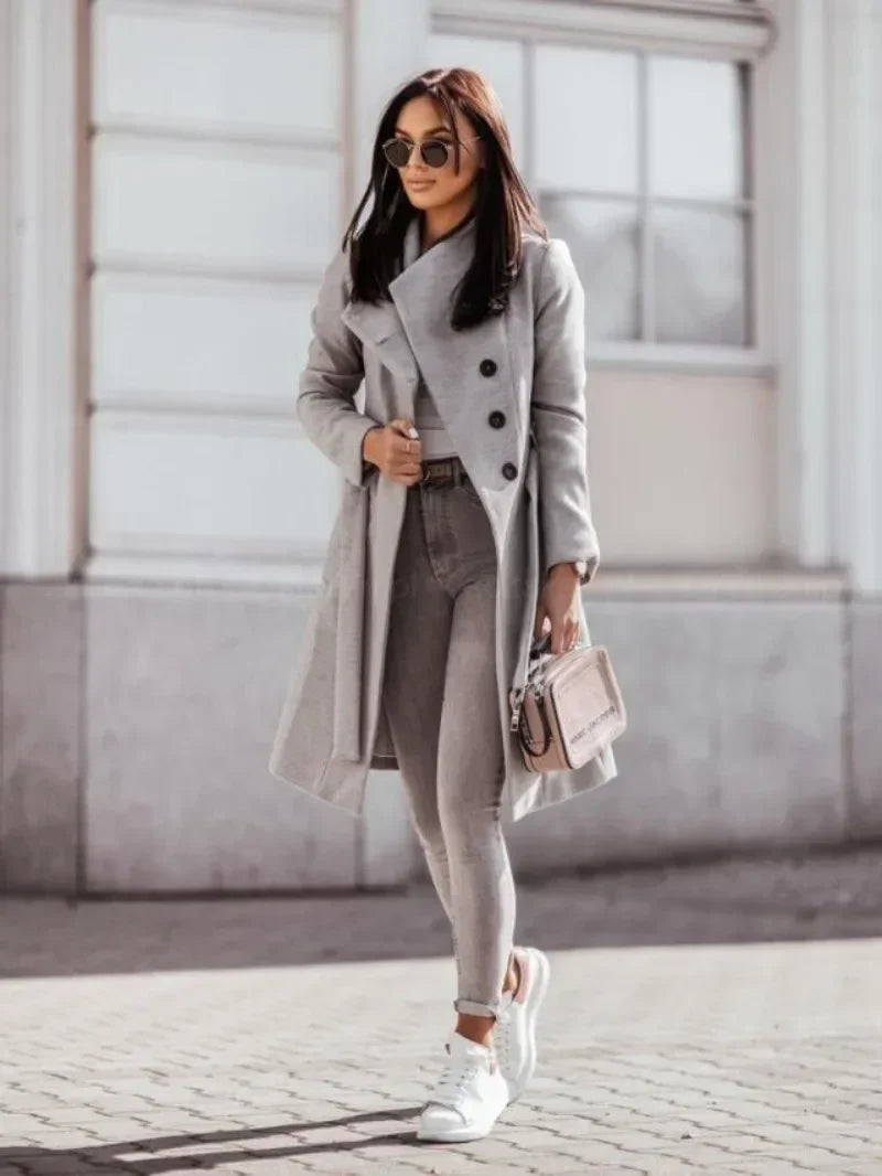 Elegant coat for stylish women