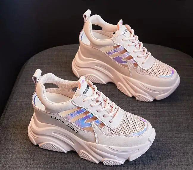 AIRY – Ultra-Light White Sneakers with Wedge Comfort"