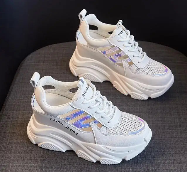 AIRY – Ultra-Light White Sneakers with Wedge Comfort"