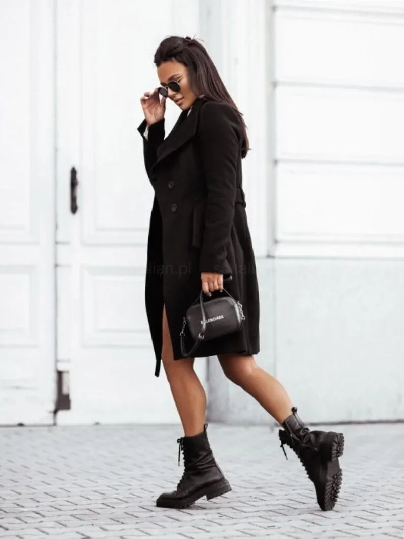 Elegant coat for stylish women